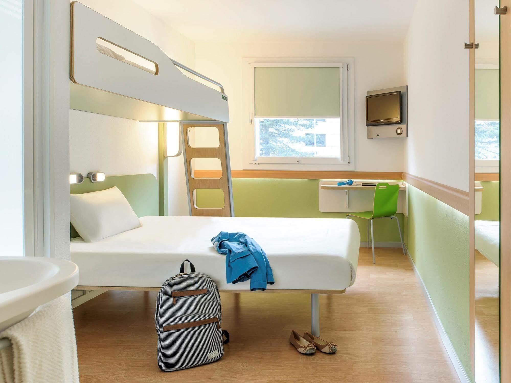 Ibis Budget Fontainebleau Avon Exterior photo